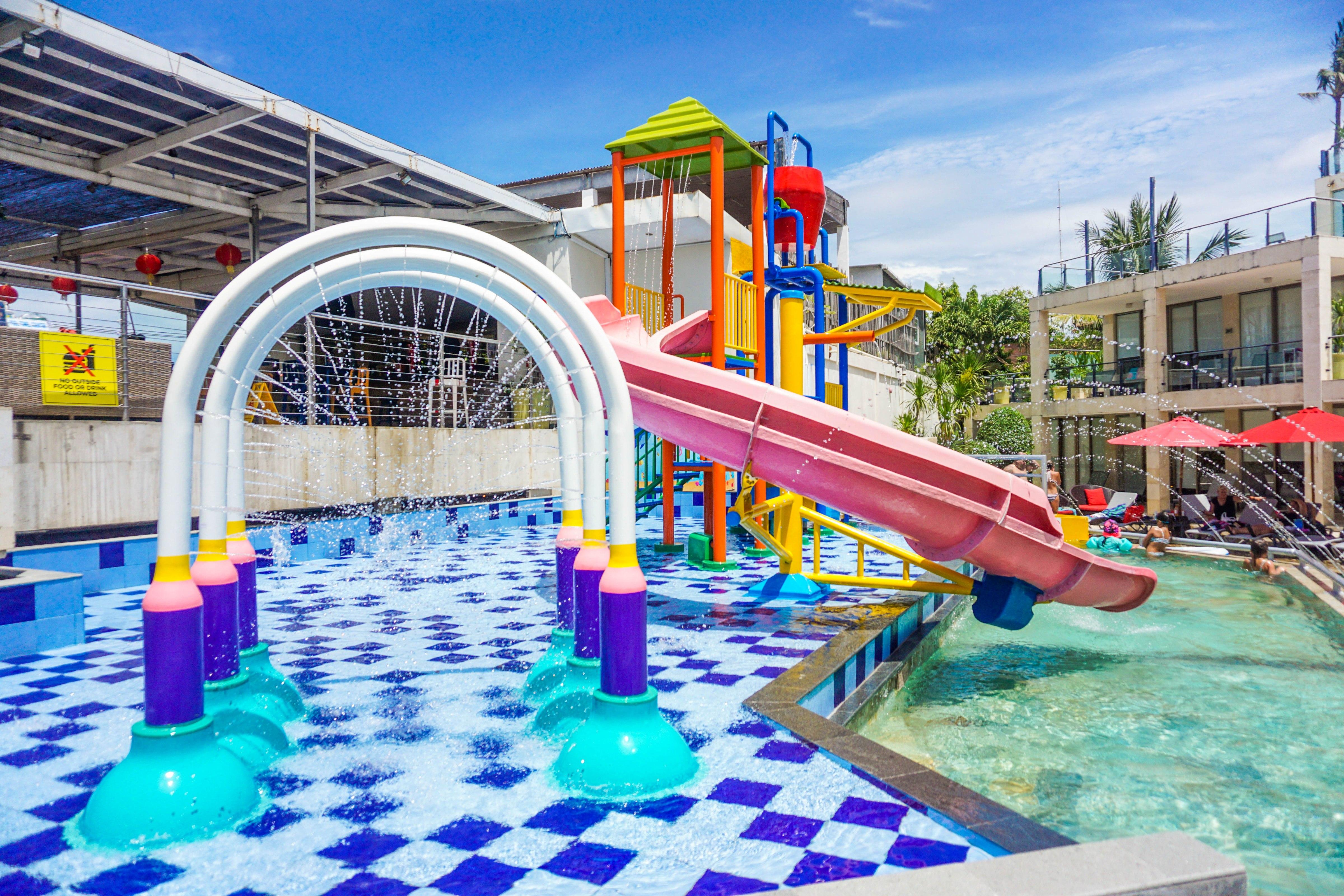 ホテル フラマ エクスクルーシブ オーシャン ビーチ スミニャック バリ レギャン エクステリア 写真 Water park